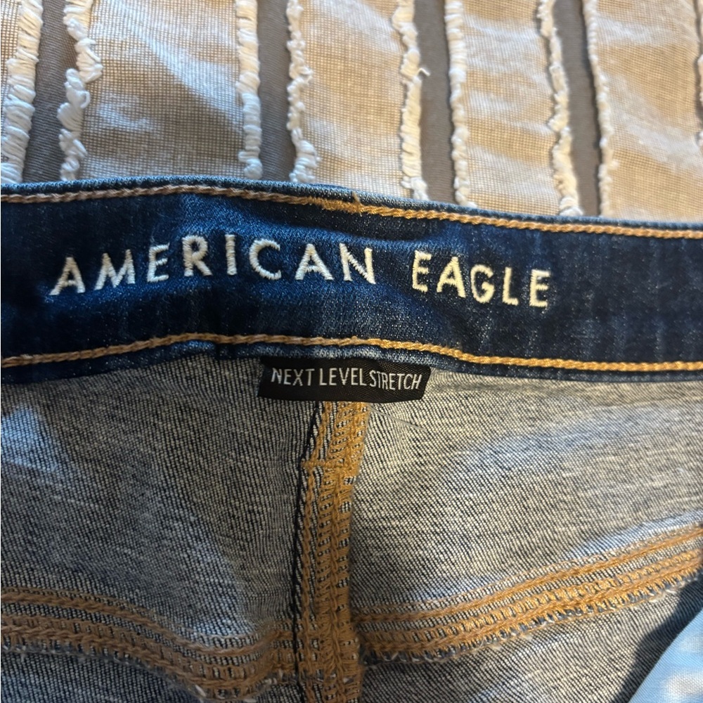 American Eagle Distressed Blue Jeans for Women Size 10 short - Picture 4 of 6